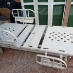 LOTE 620 - 01 CAMA HOSPITALAR. (NO ESTADO) ATENÇÃO! FAZER A VISITAÇÃO ANTES DE ARREMATAR, NÃO SABEMOS SE FUNCIONA. LEILÃO NÃO TEM GARANTIA E NEM DEVOLUÇÃO, SUJEITO A POSSÍVEIS AVARIAS VISÍVEIS/OCULTAS E/OU AUSÊNCIA DE COMPONENTES.