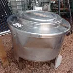 LOTE 614 - 01 PANELA INDUSTRIAL. (NO ESTADO) ATENÇÃO! FAZER A VISITAÇÃO ANTES DE ARREMATAR, NÃO SABEMOS SE FUNCIONA. LEILÃO NÃO TEM GARANTIA E NEM DEVOLUÇÃO, SUJEITO A POSSÍVEIS AVARIAS VISÍVEIS/OCULTAS E/OU AUSÊNCIA DE COMPONENTES.