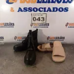 LOTE 043 - 02 – PARES DE CALÇADOS FEMININO Nº 38 (NO ESTADO, NÃO SABEMOS SE FUNCIONA. LEILÃO NÃO TEM GARANTIA E NEM DEVOLUÇÃO, SUJEITO A POSSÍVEIS AVARIAS VISÍVEIS/OCULTAS E/OU AUSÊNCIA DE COMPONENTES)