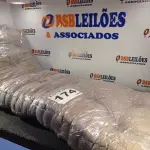 LOTE 174 - 01 - ALMOFADA FUTON 1,50X0,48 (NO ESTADO, NÃO SABEMOS SE FUNCIONA. LEILÃO NÃO TEM GARANTIA E NEM DEVOLUÇÃO, SUJEITO A POSSÍVEIS AVARIAS VISÍVEIS/OCULTAS E/OU AUSÊNCIA DE COMPONENTES)
