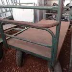 LOTE 605 - 01 CARRINHO PARA TRANSPORTE DE CARGAS COM AVARIAS. (NO ESTADO) ATENÇÃO! FAZER A VISITAÇÃO ANTES DE ARREMATAR, NÃO SABEMOS SE FUNCIONA. LEILÃO NÃO TEM GARANTIA E NEM DEVOLUÇÃO, SUJEITO A POSSÍVEIS AVARIAS VISÍVEIS/OCULTAS E/OU AUSÊNCIA DE COMPONENTES.