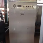 LOTE 590 - 01 GERMINADORA/GELADEIRA. (NO ESTADO) ATENÇÃO! FAZER A VISITAÇÃO ANTES DE ARREMATAR, NÃO SABEMOS SE FUNCIONA. LEILÃO NÃO TEM GARANTIA E NEM DEVOLUÇÃO, SUJEITO A POSSÍVEIS AVARIAS VISÍVEIS/OCULTAS E/OU AUSÊNCIA DE COMPONENTES.