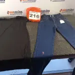 LOTE 216 - 12 – PEÇAS DE ROUPAS FEMININAS DIVERSAS (NO ESTADO, NÃO SABEMOS SE FUNCIONA. LEILÃO NÃO TEM GARANTIA E NEM DEVOLUÇÃO, SUJEITO A POSSÍVEIS AVARIAS VISÍVEIS/OCULTAS E/OU AUSÊNCIA DE COMPONENTES)