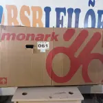 LOTE 061 - 01 - BICICLETA ARO 26 MONARK TROPICAL FREIO VARÃO EM AÇO CARBONO (NO ESTADO, NÃO SABEMOS SE FUNCIONA. LEILÃO NÃO TEM GARANTIA E NEM DEVOLUÇÃO, SUJEITO A POSSÍVEIS AVARIAS VISÍVEIS/OCULTAS E/OU AUSÊNCIA DE COMPONENTES)