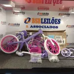 LOTE 081 - 01 - BICICLETA INFANTIL ARO 12 VIOLET COM RODINHAS, NATHOR (NO ESTADO, NÃO SABEMOS SE FUNCIONA. LEILÃO NÃO TEM GARANTIA E NEM DEVOLUÇÃO, SUJEITO A POSSÍVEIS AVARIAS VISÍVEIS/OCULTAS E/OU AUSÊNCIA DE COMPONENTES)