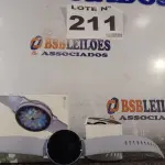 LOTE 211 - 01 - SMARTWATCH SAMSUNG GALAXY WATCH ACTIVE 44MM PRATA WIFI GPS (NO ESTADO, NÃO SABEMOS SE FUNCIONA. LEILÃO NÃO TEM GARANTIA E NEM DEVOLUÇÃO, SUJEITO A POSSÍVEIS AVARIAS VISÍVEIS/OCULTAS E/OU AUSÊNCIA DE COMPONENTES)