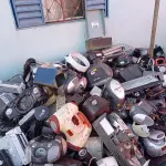 LOTE 645 - 01 LOTE COM GRANDE QUANTIDADE DE SUCATAS DE MATERIAIS DIVERSOS. (NO ESTADO) ATENÇÃO! FAZER A VISITAÇÃO ANTES DE ARREMATAR, NÃO SABEMOS SE FUNCIONA. LEILÃO NÃO TEM GARANTIA E NEM DEVOLUÇÃO, SUJEITO A POSSÍVEIS AVARIAS VISÍVEIS/OCULTAS E/OU AUSÊNCIA DE COMPONENTES.