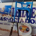 LOTE 133 - 02 – CADEIRAS E 2 MESAS (NO ESTADO, NÃO SABEMOS SE FUNCIONA. LEILÃO NÃO TEM GARANTIA E NEM DEVOLUÇÃO, SUJEITO A POSSÍVEIS AVARIAS VISÍVEIS/OCULTAS E/OU AUSÊNCIA DE COMPONENTES)