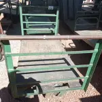 LOTE 638 - 01 CARRINHO PARA TRANSPORTE DE CARGAS COM AVARIAS. (NO ESTADO) ATENÇÃO! FAZER A VISITAÇÃO ANTES DE ARREMATAR, NÃO SABEMOS SE FUNCIONA. LEILÃO NÃO TEM GARANTIA E NEM DEVOLUÇÃO, SUJEITO A POSSÍVEIS AVARIAS VISÍVEIS/OCULTAS E/OU AUSÊNCIA DE COMPONENTES.
