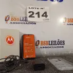 LOTE 214 - 01 - CELULAR MOTOROLA MOTO E6S 64GB 4G TELA 6.1 4GB RAM (NO ESTADO, NÃO SABEMOS SE FUNCIONA. LEILÃO NÃO TEM GARANTIA E NEM DEVOLUÇÃO, SUJEITO A POSSÍVEIS AVARIAS VISÍVEIS/OCULTAS E/OU AUSÊNCIA DE COMPONENTES)