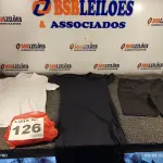LOTE 126 - 12 – PEÇAS DE ROUPAS FEMININAS DIVERSAS (NO ESTADO, NÃO SABEMOS SE FUNCIONA. LEILÃO NÃO TEM GARANTIA E NEM DEVOLUÇÃO, SUJEITO A POSSÍVEIS AVARIAS VISÍVEIS/OCULTAS E/OU AUSÊNCIA DE COMPONENTES)