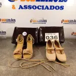 LOTE 036 - 02 – PARES DE CALÇADOS FEMININO Nº 35 (NO ESTADO, NÃO SABEMOS SE FUNCIONA. LEILÃO NÃO TEM GARANTIA E NEM DEVOLUÇÃO, SUJEITO A POSSÍVEIS AVARIAS VISÍVEIS/OCULTAS E/OU AUSÊNCIA DE COMPONENTES)