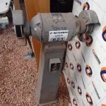 LOTE 623 - 01 ESMERIL. (NO ESTADO) ATENÇÃO! FAZER A VISITAÇÃO ANTES DE ARREMATAR, NÃO SABEMOS SE FUNCIONA. LEILÃO NÃO TEM GARANTIA E NEM DEVOLUÇÃO, SUJEITO A POSSÍVEIS AVARIAS VISÍVEIS/OCULTAS E/OU AUSÊNCIA DE COMPONENTES.