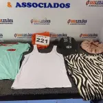 LOTE 221 - 15 – PEÇAS DE ROUPAS FEMININAS DIVERSAS (NO ESTADO, NÃO SABEMOS SE FUNCIONA. LEILÃO NÃO TEM GARANTIA E NEM DEVOLUÇÃO, SUJEITO A POSSÍVEIS AVARIAS VISÍVEIS/OCULTAS E/OU AUSÊNCIA DE COMPONENTES)