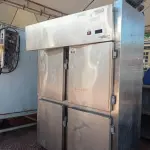 LOTE 642 - 01 GELADEIRA INDUSTRIAL EM INOX. (NO ESTADO) ATENÇÃO! FAZER A VISITAÇÃO ANTES DE ARREMATAR, NÃO SABEMOS SE FUNCIONA. LEILÃO NÃO TEM GARANTIA E NEM DEVOLUÇÃO, SUJEITO A POSSÍVEIS AVARIAS VISÍVEIS/OCULTAS E/OU AUSÊNCIA DE COMPONENTES.