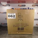 LOTE 062 - 01 - CADEIRA DE ESCRITÓRIO TELADA (NO ESTADO, NÃO SABEMOS SE FUNCIONA. LEILÃO NÃO TEM GARANTIA E NEM DEVOLUÇÃO, SUJEITO A POSSÍVEIS AVARIAS VISÍVEIS/OCULTAS E/OU AUSÊNCIA DE COMPONENTES)