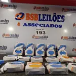 LOTE 193 - 17 - GUIAS RETRÁTIL P/COLEIRA 5 METROS PARA PETS COM TRAVA (NO ESTADO, NÃO SABEMOS SE FUNCIONA. LEILÃO NÃO TEM GARANTIA E NEM DEVOLUÇÃO, SUJEITO A POSSÍVEIS AVARIAS VISÍVEIS/OCULTAS E/OU AUSÊNCIA DE COMPONENTES)
