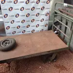 LOTE 626 - 01 CARRINHO PARA TRANSPORTE DE CARGAS COM AVARIAS. (NO ESTADO) ATENÇÃO! FAZER A VISITAÇÃO ANTES DE ARREMATAR, NÃO SABEMOS SE FUNCIONA. LEILÃO NÃO TEM GARANTIA E NEM DEVOLUÇÃO, SUJEITO A POSSÍVEIS AVARIAS VISÍVEIS/OCULTAS E/OU AUSÊNCIA DE COMPONENTES.