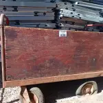 LOTE 639 - 01 CARRINHO PARA TRANSPORTE DE CARGAS COM AVARIAS. (NO ESTADO) ATENÇÃO! FAZER A VISITAÇÃO ANTES DE ARREMATAR, NÃO SABEMOS SE FUNCIONA. LEILÃO NÃO TEM GARANTIA E NEM DEVOLUÇÃO, SUJEITO A POSSÍVEIS AVARIAS VISÍVEIS/OCULTAS E/OU AUSÊNCIA DE COMPONENTES.
