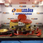 LOTE 027 - 01 - JOGO DE PANELA TRAMONTINA 15 PEÇAS (NO ESTADO, NÃO SABEMOS SE FUNCIONA. LEILÃO NÃO TEM GARANTIA E NEM DEVOLUÇÃO, SUJEITO A POSSÍVEIS AVARIAS VISÍVEIS/OCULTAS E/OU AUSÊNCIA DE COMPONENTES)