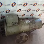 LOTE 593 - 01 MÁQUINA DE SOLDA GRANDE COM RODAS DE FERRO. (NO ESTADO) ATENÇÃO! FAZER A VISITAÇÃO ANTES DE ARREMATAR, NÃO SABEMOS SE FUNCIONA. LEILÃO NÃO TEM GARANTIA E NEM DEVOLUÇÃO, SUJEITO A POSSÍVEIS AVARIAS VISÍVEIS/OCULTAS E/OU AUSÊNCIA DE COMPONENTES.