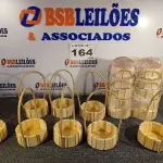 LOTE 164 - 18 – CESTAS DE MADEIRA (NO ESTADO, NÃO SABEMOS SE FUNCIONA. LEILÃO NÃO TEM GARANTIA E NEM DEVOLUÇÃO, SUJEITO A POSSÍVEIS AVARIAS VISÍVEIS/OCULTAS E/OU AUSÊNCIA DE COMPONENTES)