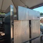LOTE 642 - 01 GELADEIRA INDUSTRIAL EM INOX. (NO ESTADO) ATENÇÃO! FAZER A VISITAÇÃO ANTES DE ARREMATAR, NÃO SABEMOS SE FUNCIONA. LEILÃO NÃO TEM GARANTIA E NEM DEVOLUÇÃO, SUJEITO A POSSÍVEIS AVARIAS VISÍVEIS/OCULTAS E/OU AUSÊNCIA DE COMPONENTES.
