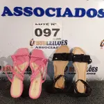 LOTE 097 - 02 – PARES DE CALÇADOS FEMININO Nº 36 (NO ESTADO, NÃO SABEMOS SE FUNCIONA. LEILÃO NÃO TEM GARANTIA E NEM DEVOLUÇÃO, SUJEITO A POSSÍVEIS AVARIAS VISÍVEIS/OCULTAS E/OU AUSÊNCIA DE COMPONENTES)