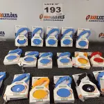 LOTE 193 - 17 - GUIAS RETRÁTIL P/COLEIRA 5 METROS PARA PETS COM TRAVA (NO ESTADO, NÃO SABEMOS SE FUNCIONA. LEILÃO NÃO TEM GARANTIA E NEM DEVOLUÇÃO, SUJEITO A POSSÍVEIS AVARIAS VISÍVEIS/OCULTAS E/OU AUSÊNCIA DE COMPONENTES)