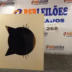 LOTE 268 - 01 - KIT CASINHA PLAY NICHO DE GATO TOCA (NO ESTADO, NÃO SABEMOS SE FUNCIONA. LEILÃO NÃO TEM GARANTIA E NEM DEVOLUÇÃO, SUJEITO A POSSÍVEIS AVARIAS VISÍVEIS/OCULTAS E/OU AUSÊNCIA DE COMPONENTES)