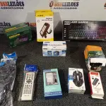LOTE 295 - 10 - ITENS DE TECNOLOGIA DIVERSOS (NO ESTADO, NÃO SABEMOS SE FUNCIONA. LEILÃO NÃO TEM GARANTIA E NEM DEVOLUÇÃO, SUJEITO A POSSÍVEIS AVARIAS VISÍVEIS/OCULTAS E/OU AUSÊNCIA DE COMPONENTES)