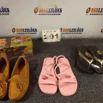 LOTE 291 - 03 – PARES DE CALÇADOS FEMININO Nº 37 (NO ESTADO, NÃO SABEMOS SE FUNCIONA. LEILÃO NÃO TEM GARANTIA E NEM DEVOLUÇÃO, SUJEITO A POSSÍVEIS AVARIAS VISÍVEIS/OCULTAS E/OU AUSÊNCIA DE COMPONENTES)