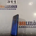 LOTE 311 - 01 – CELULAR SAMSUNG GALAXY S8 (NO ESTADO, NÃO SABEMOS SE FUNCIONA. LEILÃO NÃO TEM GARANTIA E NEM DEVOLUÇÃO, SUJEITO A POSSÍVEIS AVARIAS VISÍVEIS/OCULTAS E/OU AUSÊNCIA DE COMPONENTES)