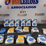 LOTE 237 - 17 - GUIAS RETRÁTIL P/COLEIRA 5 METROS PARA PETS COM TRAVA (NO ESTADO, NÃO SABEMOS SE FUNCIONA. LEILÃO NÃO TEM GARANTIA E NEM DEVOLUÇÃO, SUJEITO A POSSÍVEIS AVARIAS VISÍVEIS/OCULTAS E/OU AUSÊNCIA DE COMPONENTES)