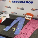 LOTE 239 - 10 – PEÇAS DE ROUPAS INFANTIL DIVERSAS (NO ESTADO, NÃO SABEMOS SE FUNCIONA. LEILÃO NÃO TEM GARANTIA E NEM DEVOLUÇÃO, SUJEITO A POSSÍVEIS AVARIAS VISÍVEIS/OCULTAS E/OU AUSÊNCIA DE COMPONENTES)