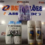 LOTE 083 - 06 FRASCOS DE CONDICIONADOR AUSSIE 180ML, 06 FRASCOS DE SHAMPOO HEAD&SHOUDERS ANTICOCEIRA 200ML E 06 FRASCOS DE CONDICIONADOR PANTENE PRO-V BRILHO EXTREMO 175ML. (NO ESTADO) ATENÇÃO! FAZER A VISITAÇÃO ANTES DE ARREMATAR, NÃO SABEMOS SE FUNCIONA. LEILÃO NÃO TEM GARANTIA E NEM DEVOLUÇÃO, SUJEITO A POSSÍVEIS AVARIAS VISÍVEIS/OCULTAS E/OU AUSÊNCIA DE COMPONENTES.