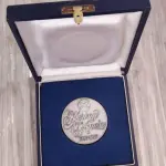 LOTE 134 - MEDALHA HERING 100 ANOS 1980 (NO ESTADO)