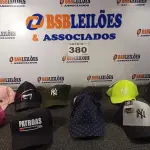 LOTE 380 - 10 – BONÉS DIVERSOS (NO ESTADO, NÃO SABEMOS SE FUNCIONA. LEILÃO NÃO TEM GARANTIA E NEM DEVOLUÇÃO, SUJEITO A POSSÍVEIS AVARIAS VISÍVEIS/OCULTAS E/OU AUSÊNCIA DE COMPONENTES)