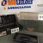 LOTE 351 - 02 – CAIXAS DE FERRAMENTAS (NO ESTADO, NÃO SABEMOS SE FUNCIONA. LEILÃO NÃO TEM GARANTIA E NEM DEVOLUÇÃO, SUJEITO A POSSÍVEIS AVARIAS VISÍVEIS/OCULTAS E/OU AUSÊNCIA DE COMPONENTES)