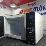 LOTE 290 - 01 - MICRO-ONDAS BRITÂNIA 34 LITROS PORTA ESPELHADA 220VOLTS (NO ESTADO, NÃO SABEMOS SE FUNCIONA. LEILÃO NÃO TEM GARANTIA E NEM DEVOLUÇÃO, SUJEITO A POSSÍVEIS AVARIAS VISÍVEIS/OCULTAS E/OU AUSÊNCIA DE COMPONENTES)