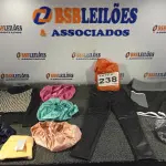 LOTE 238 - 20 – PEÇAS DE ROUPAS FEMININAS DIVERSAS (NO ESTADO, NÃO SABEMOS SE FUNCIONA. LEILÃO NÃO TEM GARANTIA E NEM DEVOLUÇÃO, SUJEITO A POSSÍVEIS AVARIAS VISÍVEIS/OCULTAS E/OU AUSÊNCIA DE COMPONENTES)