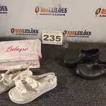 LOTE 235 - 02 – PARES DE CALÇADOS FEMININO Nº 34 (NO ESTADO, NÃO SABEMOS SE FUNCIONA. LEILÃO NÃO TEM GARANTIA E NEM DEVOLUÇÃO, SUJEITO A POSSÍVEIS AVARIAS VISÍVEIS/OCULTAS E/OU AUSÊNCIA DE COMPONENTES)