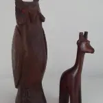 LOTE 174 - ESCULTURAS EM MADEIRA NOBRE,MAIS ESCULTURA RARA TOURO EM JACARANDÁ (COM AVARIAS) (NO ESTADO)