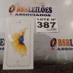 LOTE 387 - 01 - IPHONE 6S 32 GB DOURADO LACRADO (NO ESTADO, NÃO SABEMOS SE FUNCIONA. LEILÃO NÃO TEM GARANTIA E NEM DEVOLUÇÃO, SUJEITO A POSSÍVEIS AVARIAS VISÍVEIS/OCULTAS E/OU AUSÊNCIA DE COMPONENTES)
