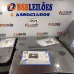 LOTE 391 - 04 - MESAS NOTEBOOK (NO ESTADO, NÃO SABEMOS SE FUNCIONA. LEILÃO NÃO TEM GARANTIA E NEM DEVOLUÇÃO, SUJEITO A POSSÍVEIS AVARIAS VISÍVEIS/OCULTAS E/OU AUSÊNCIA DE COMPONENTES)