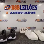 LOTE 257 - 02 – PARES DE CALÇADOS MASCULINO Nº 38 (NO ESTADO, NÃO SABEMOS SE FUNCIONA. LEILÃO NÃO TEM GARANTIA E NEM DEVOLUÇÃO, SUJEITO A POSSÍVEIS AVARIAS VISÍVEIS/OCULTAS E/OU AUSÊNCIA DE COMPONENTES)