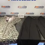 LOTE 229 - 06 – PEÇAS DE ROUPAS FEMININAS (NO ESTADO, NÃO SABEMOS SE FUNCIONA. LEILÃO NÃO TEM GARANTIA E NEM DEVOLUÇÃO, SUJEITO A POSSÍVEIS AVARIAS VISÍVEIS/OCULTAS E/OU AUSÊNCIA DE COMPONENTES)