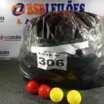 LOTE 306 - 01 - BOLINHAS PARA PISCINA COLORIDAS (NO ESTADO, NÃO SABEMOS SE FUNCIONA. LEILÃO NÃO TEM GARANTIA E NEM DEVOLUÇÃO, SUJEITO A POSSÍVEIS AVARIAS VISÍVEIS/OCULTAS E/OU AUSÊNCIA DE COMPONENTES)