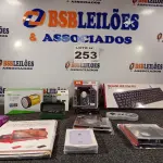 LOTE 253 - 10 - ITENS DE TECNOLOGIA DIVERSOS (NO ESTADO, NÃO SABEMOS SE FUNCIONA. LEILÃO NÃO TEM GARANTIA E NEM DEVOLUÇÃO, SUJEITO A POSSÍVEIS AVARIAS VISÍVEIS/OCULTAS E/OU AUSÊNCIA DE COMPONENTES)