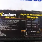 LOTE 272 - 01 - JOGO DE FERRAMENTAS COM 128 PEÇAS TITANIUM (NO ESTADO, NÃO SABEMOS SE FUNCIONA. LEILÃO NÃO TEM GARANTIA E NEM DEVOLUÇÃO, SUJEITO A POSSÍVEIS AVARIAS VISÍVEIS/OCULTAS E/OU AUSÊNCIA DE COMPONENTES)